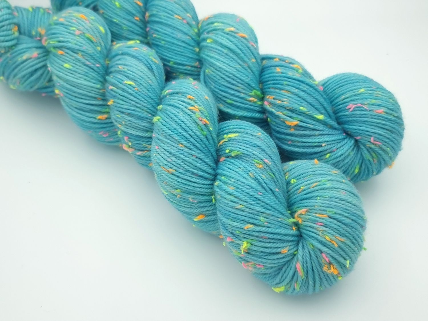 Ocean Ladybug Neon Tweed 212m/100g