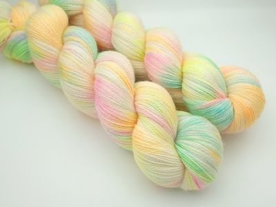Pastel Pleasure BFL/Silk/Lace 800m/100g