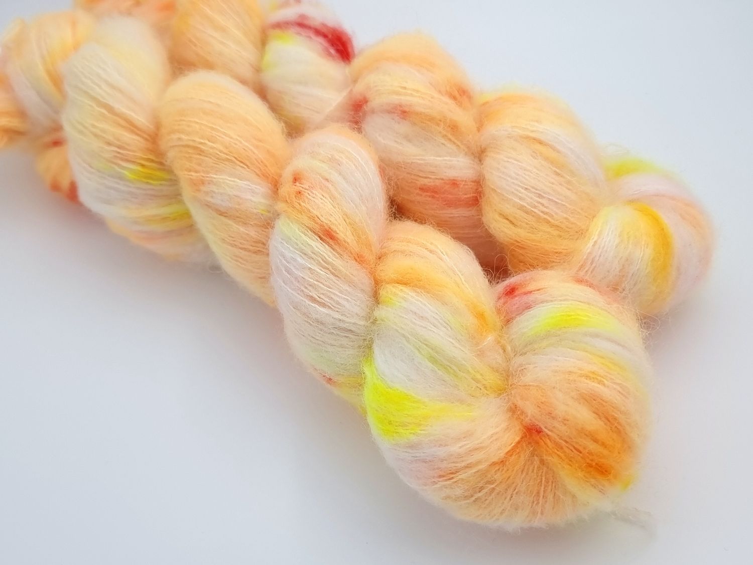 Mango Swirl Brushed Super Soft 50g/400 m