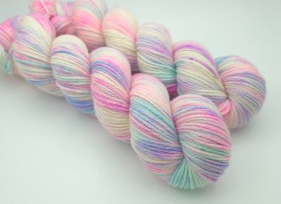 Fata Morgana Ladybug on Organic Merino 225m/100g