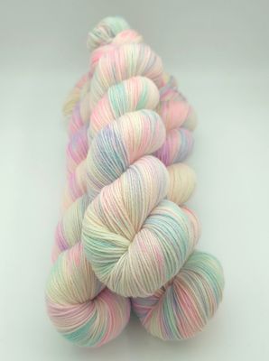 Fata Morgana Ladybug on Organic Merino 400m/100g