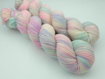 Fata Morgana Ladybug on Organic Merino 400m/100g
