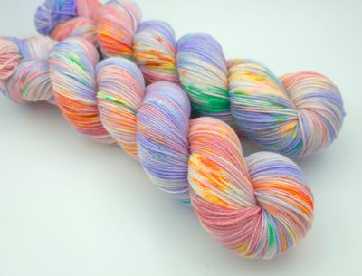 Tangsi Ladybug on Organic Merino 400m/100g