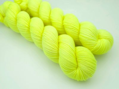 Bliss Ladybug on Organic Merino 400m/100g