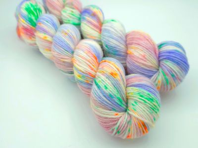 Tangsi Ladybug on Organic Merino 225m/100g