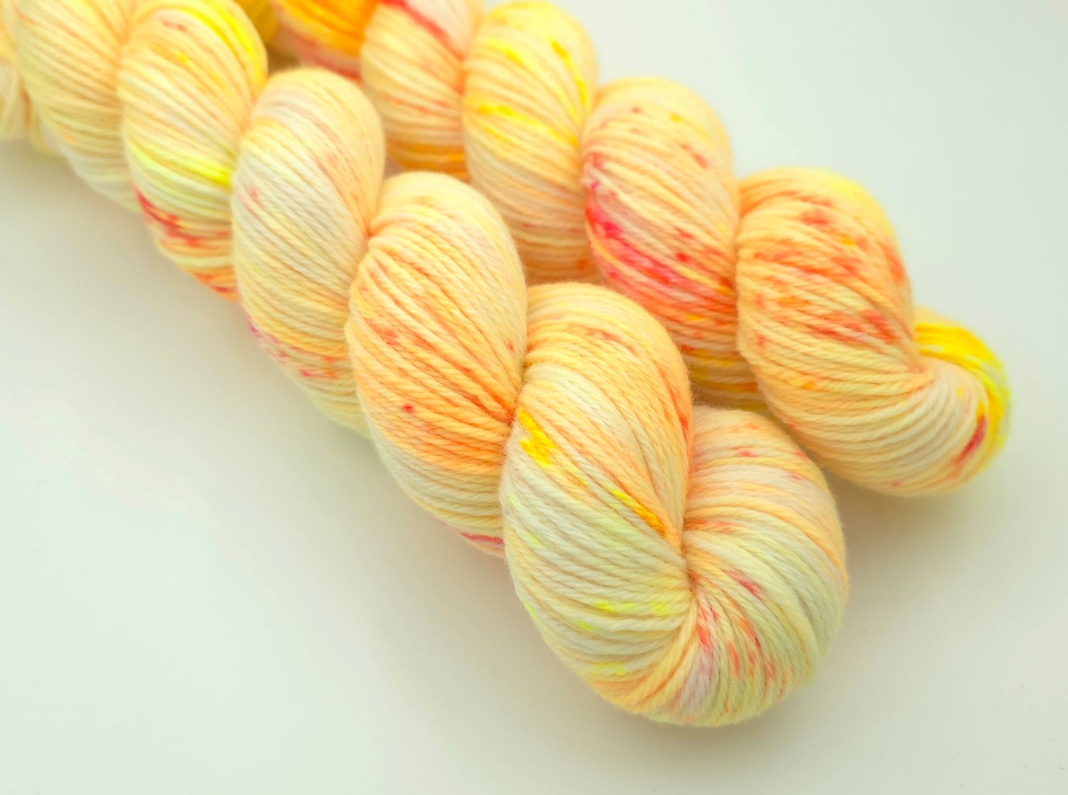 Beach Magic Ladybug on Organic Merino 225m/100g