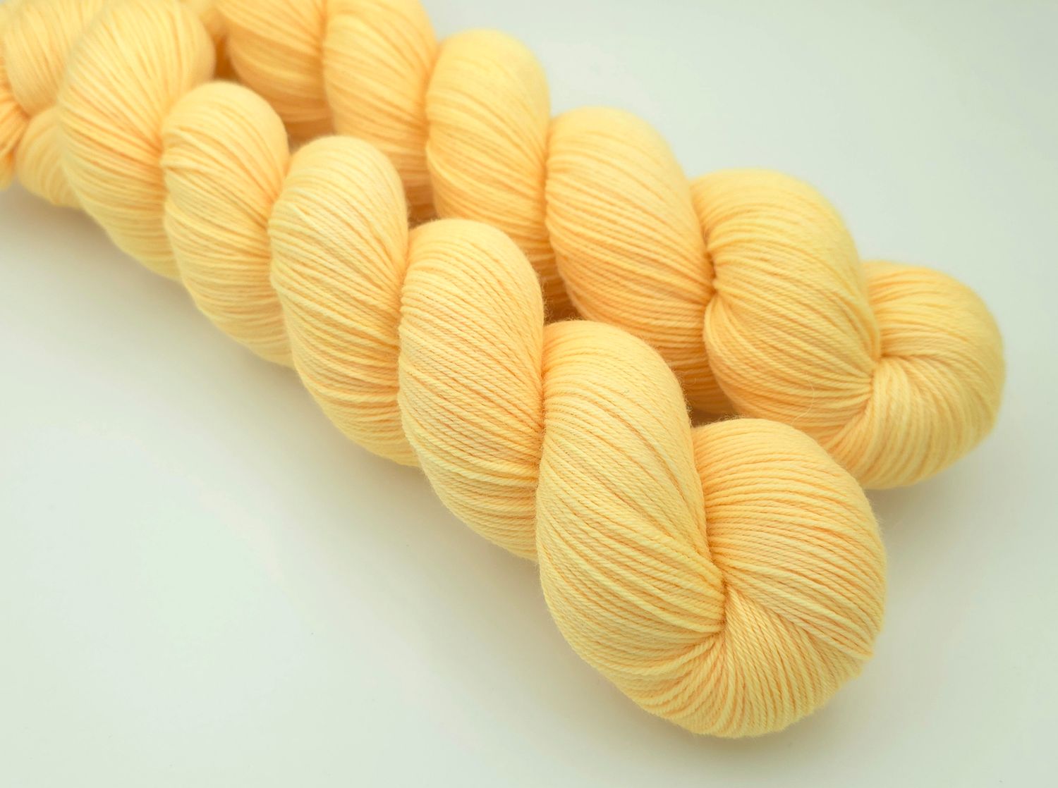 Beach Magic Ladybug on Organic Merino 400m/100g
