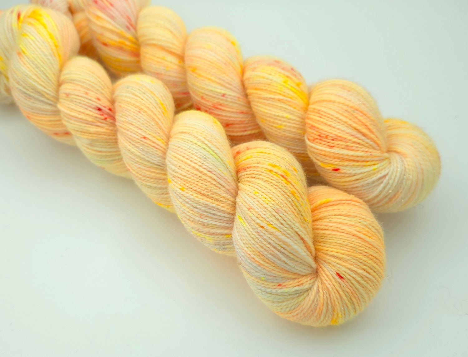 Mango Swirl Ladybug Sock 425m/100 g