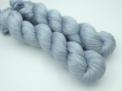 Mist Pure Mulberry Silk 400m/100g