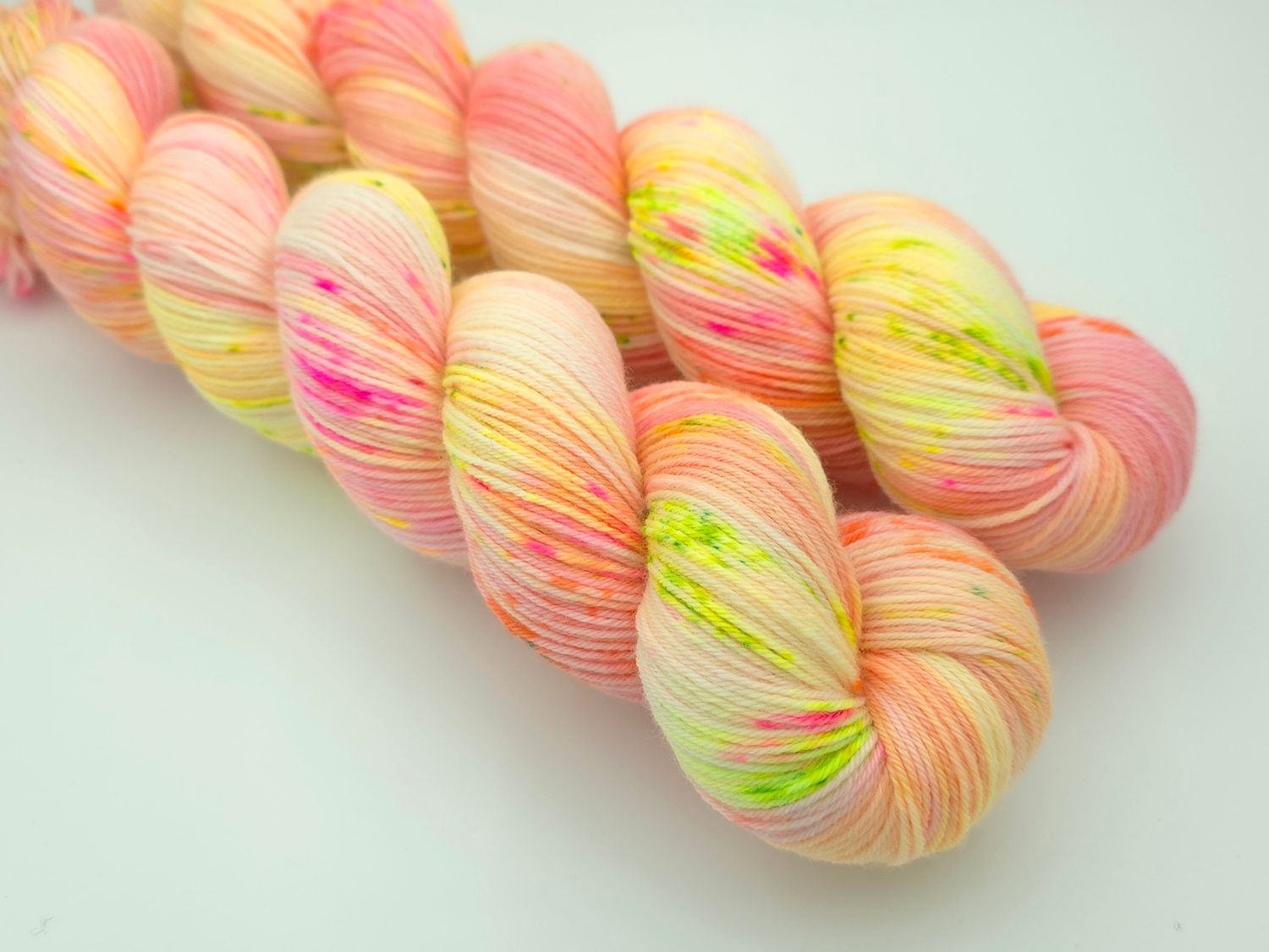 Ranunculus Ladybug on Organic Merino 400m/100g