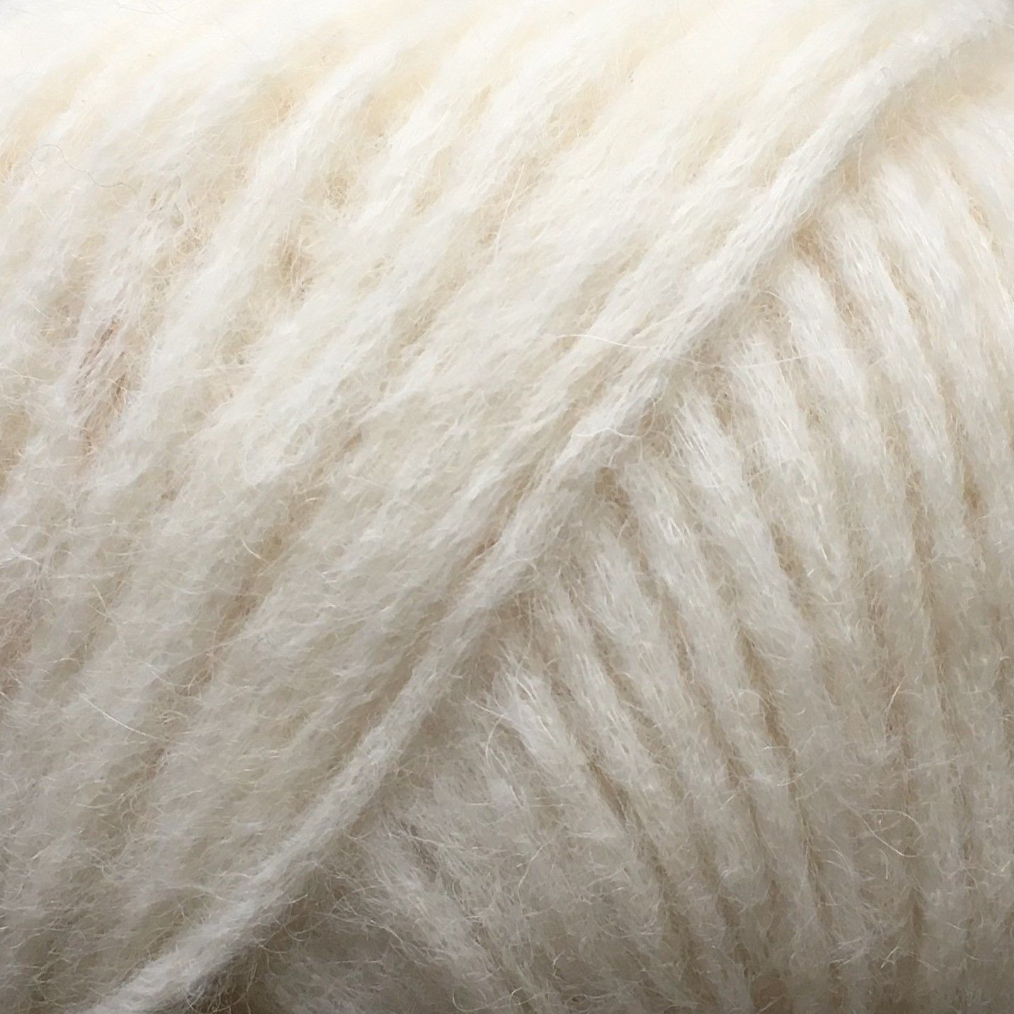 Snehvid Snefnug (snowflake) from Camarose 50g/110 m