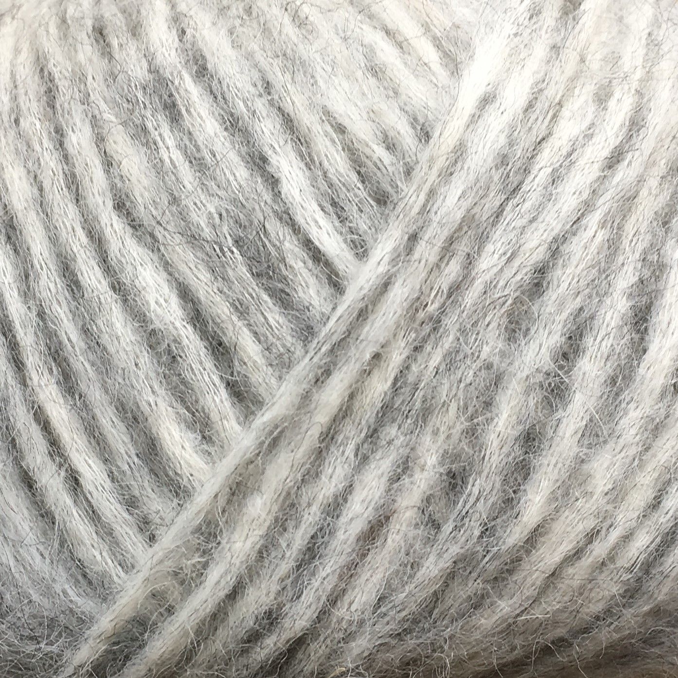 Askegrå Snefnug (snowflake) from Camarose 50g/110 m