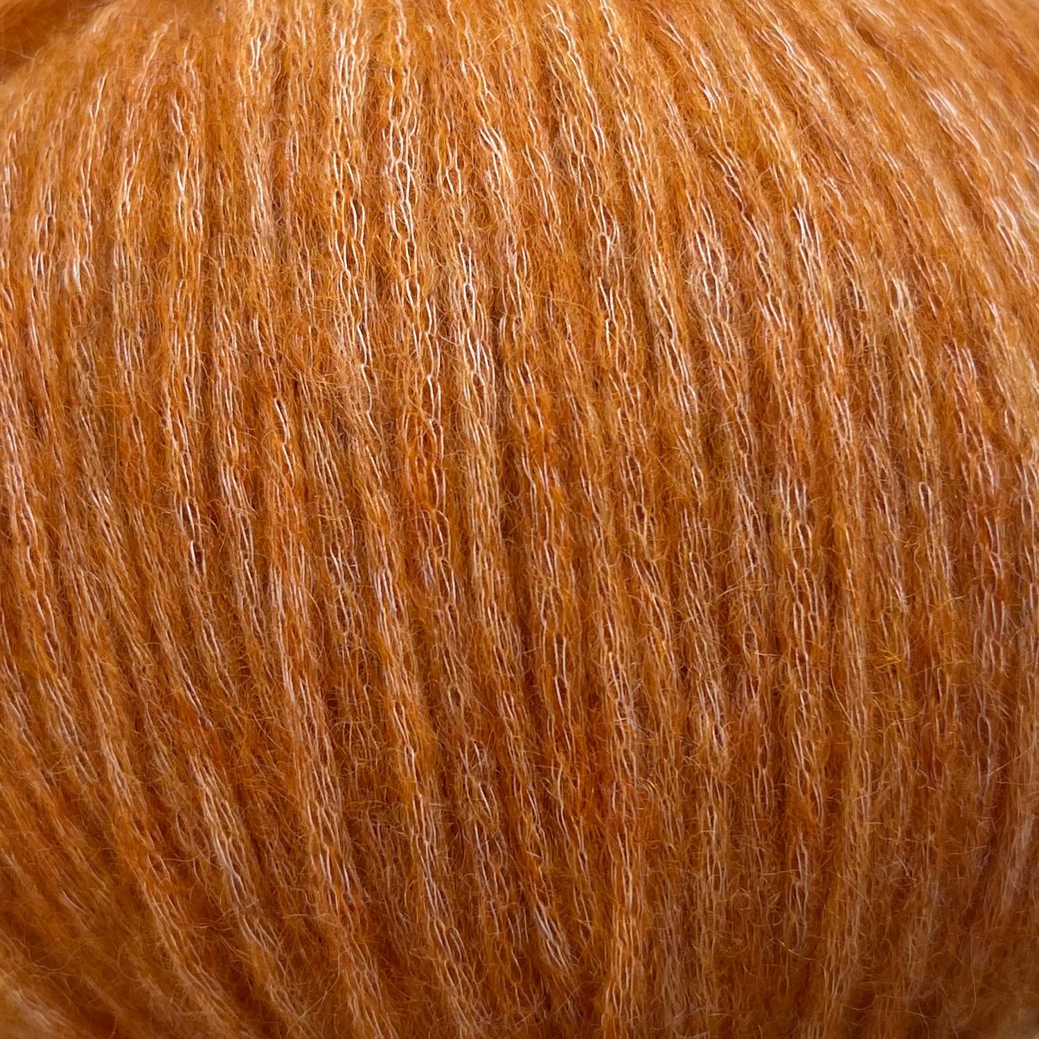 Orange Snefnug (snowflake) from Camarose 50g/110 m