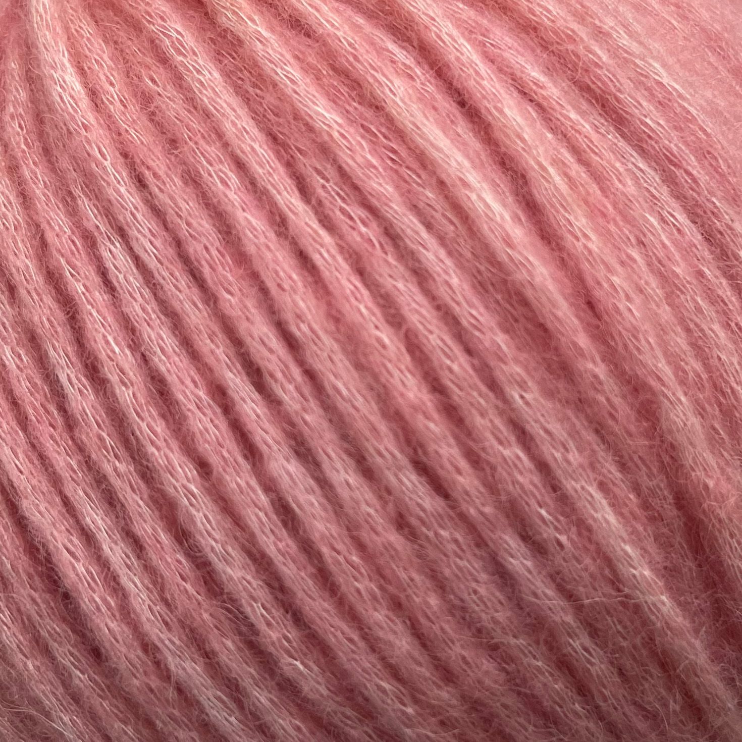Støvet Rosa (snowflake) from Camarose 50g/110 m