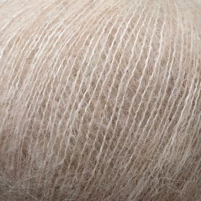 Lys Beige Midnatssol (Midnight Sun) by Camarose
