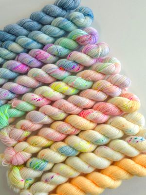 Mystery Spring Fade 2025 Sock Minis 425m/100 g