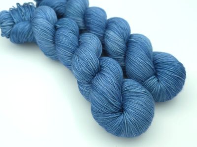 Ocean Blue Pure Mulberry Silk 400m/100g