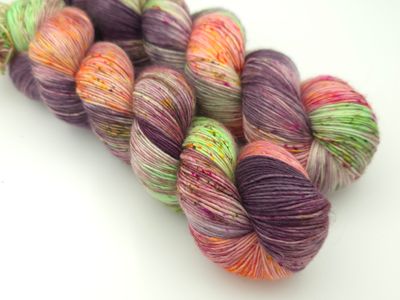 Sugar Plum Superwash Merino Singles 366m/100g