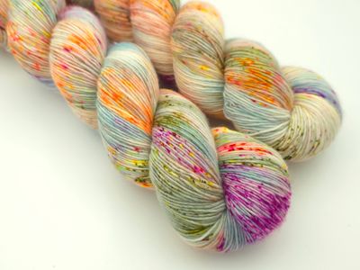 Sage and Stonefruit Superwash Merino Singles 366m/100g