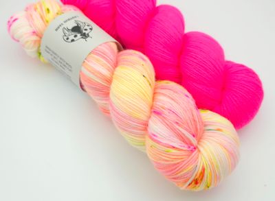 Ranunculus/5789 Ladybug meets Cascade Heritage