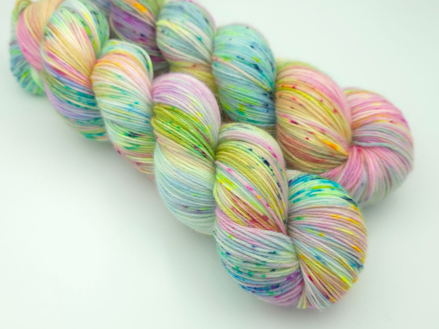 Mixed Macaroons Ladybug on Cascade Heritage