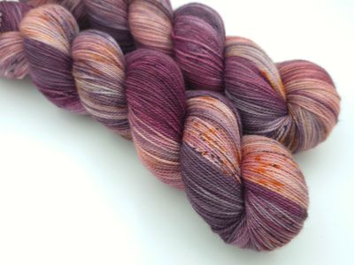 Burnt Figs Yarn Ladybug Sock 425m/100 g