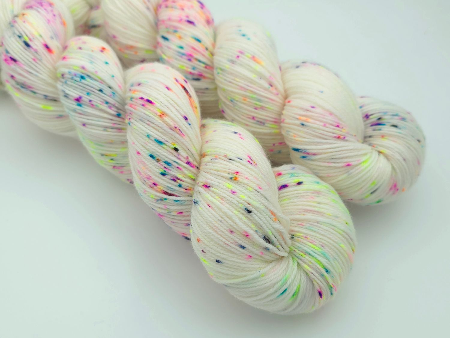 Petite Fleurs Ladybug on Cascade Heritage Petite Fleurs Ladybug on Cascade Heritage