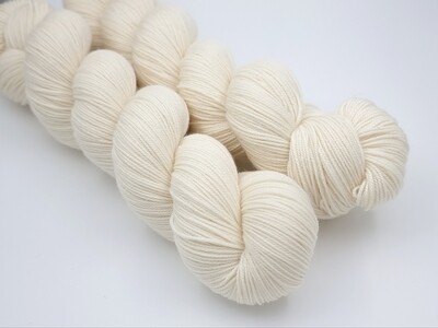 Ufarvet Superwash Merino Ufarvet Superwash Merino