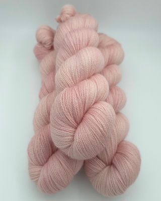 Naked BFL/Silke Lace