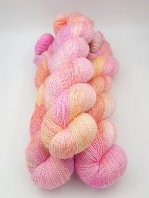 Evening Glow BFL/Silke Lace