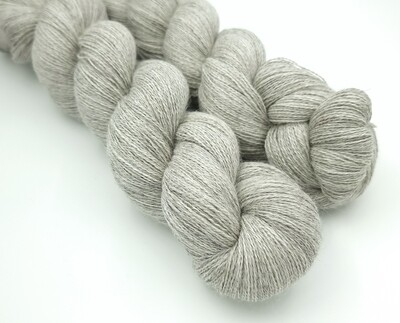 Naturlig grå Baby Alpaca/Silke/Cashmere  800 m/100g
