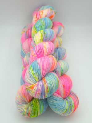 Bliss Ladybug on Organic Merino 400m/100g
