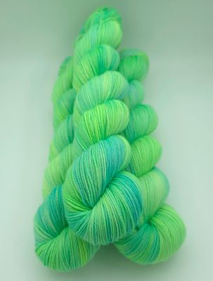 Bring it Ladybug on Organic Merino 400m/100g