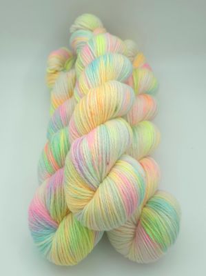 Fata Morgana Ladybug on Organic Merino 225m/100g