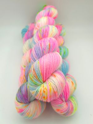 Bliss Ladybug on Organic Merino 225m/100g