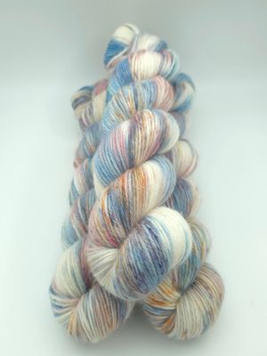 Beach Magic Ladybug on Organic Merino 225m/100g