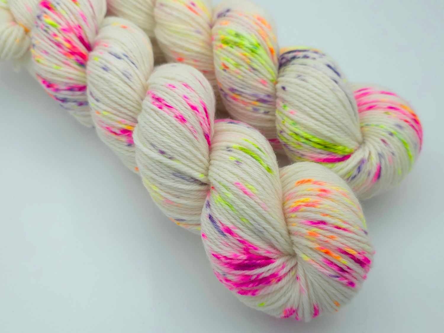 Rollercoaster Ladybug on Organic Merino 225m/100g