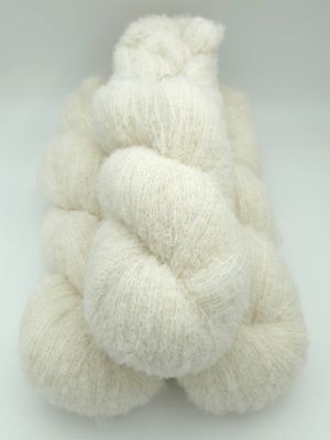 Natural white Alpaca Bouclé Lace 800m/100 g