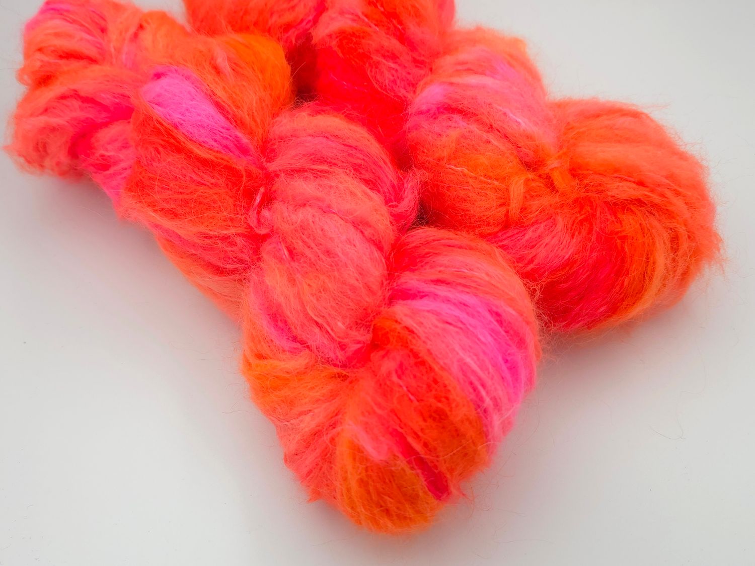 Potluck Suri Silk DK 225m/100g