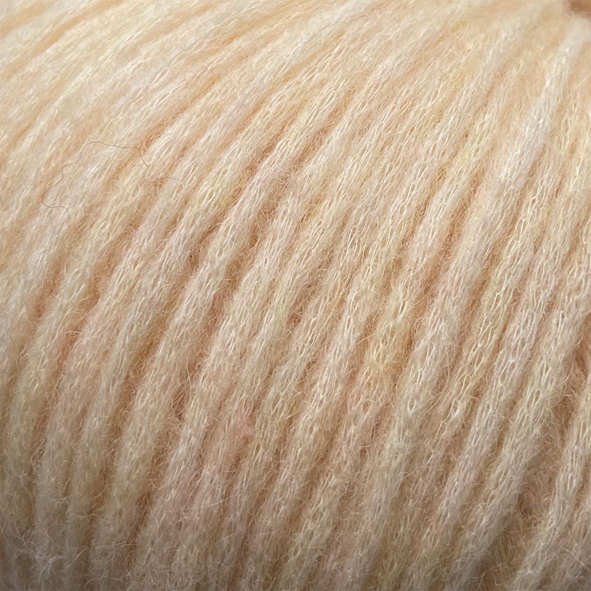 Vanilje Snefnug (snowflake) from Camarose 50g/110 m Vanilje Snefnug (snowflake) from Camarose 50g/110 m
