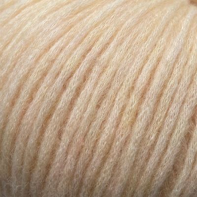 Vanilje Snefnug (snowflake) from Camarose 50g/110 m Vanilje Snefnug (snowflake) from Camarose 50g/110 m