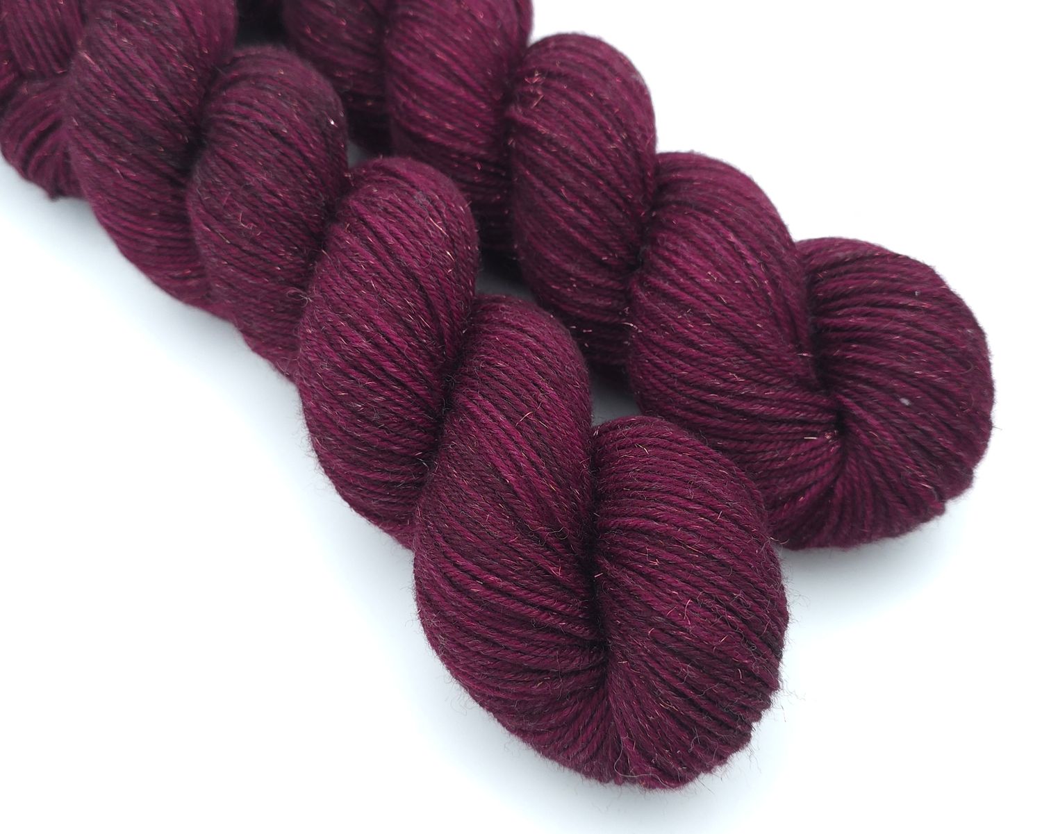 Burgundy Ladybug Glitter Sock DK 212m/100g Burgundy Ladybug Glitter Sock DK 212m/100g