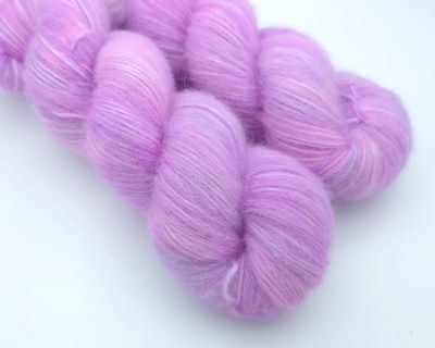 Flower Child Alpaca Blow 300m/100 g Flower Child Alpaca Blow 300m/100 g