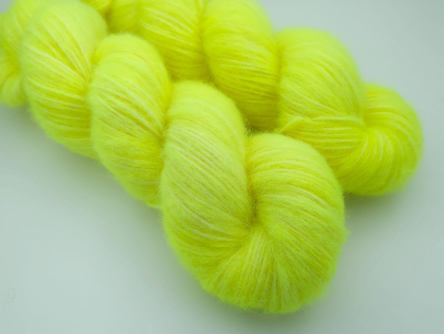 Lemon Sorbet Alpaca Blow  300m/100 g
