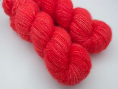 Poppy Alpaca Blow 300m/100 g Poppy Alpaca Blow 300m/100 g