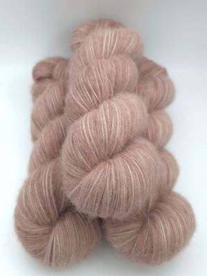 Latte Alpaca Blow 300m/100 g