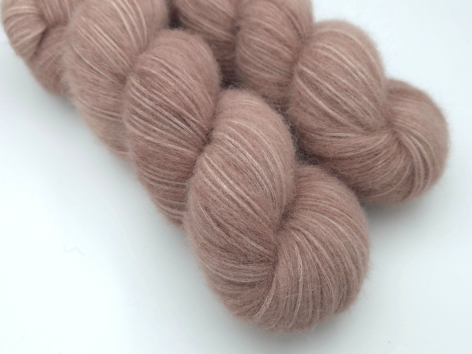 Latte Alpaca Blow  300m/100 g