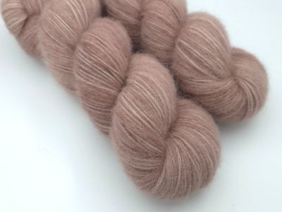 Latte Alpaca Blow 300m/100 g Latte Alpaca Blow 300m/100 g