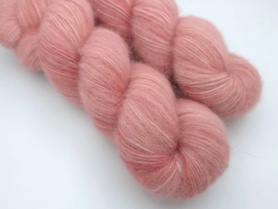 Elafonissi Alpaca Blow 300m/100 g Elafonissi Alpaca Blow 300m/100 g