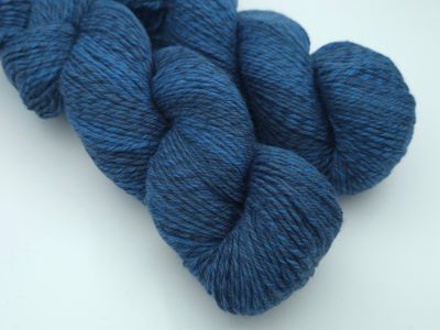 ​​​Cascade 220 Superwash Wave - 106 Blue